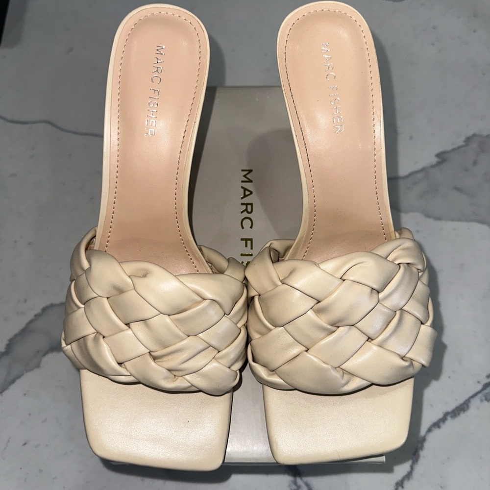 Marc Fisher Women's Cream and Tan Sandals MFBrizo